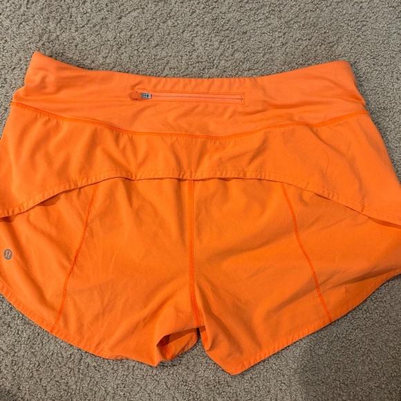 Lululemon Speed up short - Picture 2 of 4